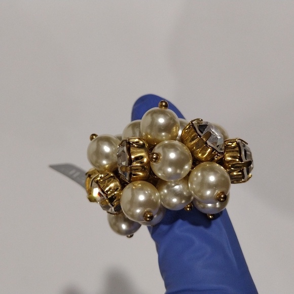 J. Crew Gold Ring with Pearls & Crystals Cluster - Women's Fashion Jewelry Sz. 7 - Picture 7 of 9